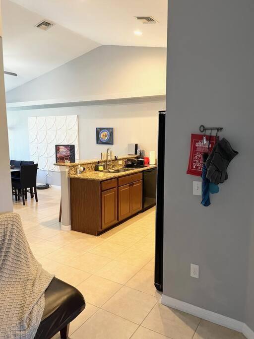 Debbie'S 3-Bedroom Apartment In A Duplex Cape Coral Exterior foto